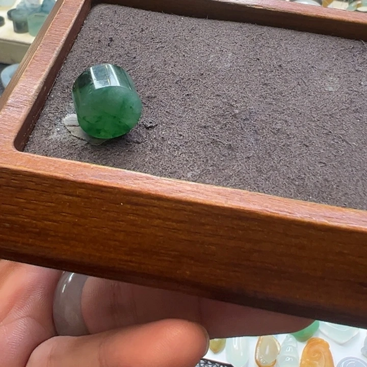 定制翡翠未镶嵌翡翠路路通