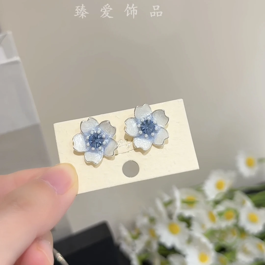铜合金仿水晶耳饰 蓝白渐变樱花耳环珐琅滴油甜美气质耳饰