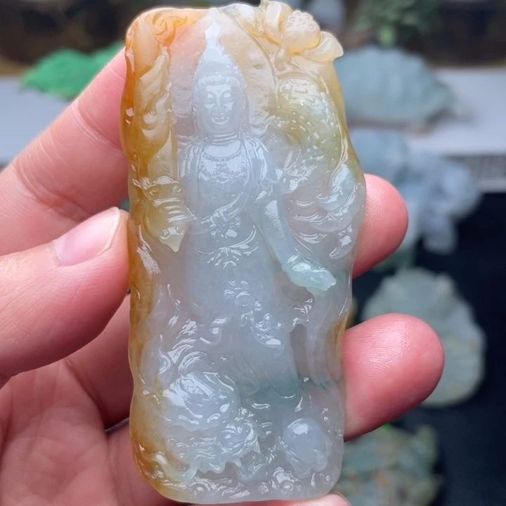 定制翡翠未镶嵌皇****师精品毛货翡翠虚空菩萨