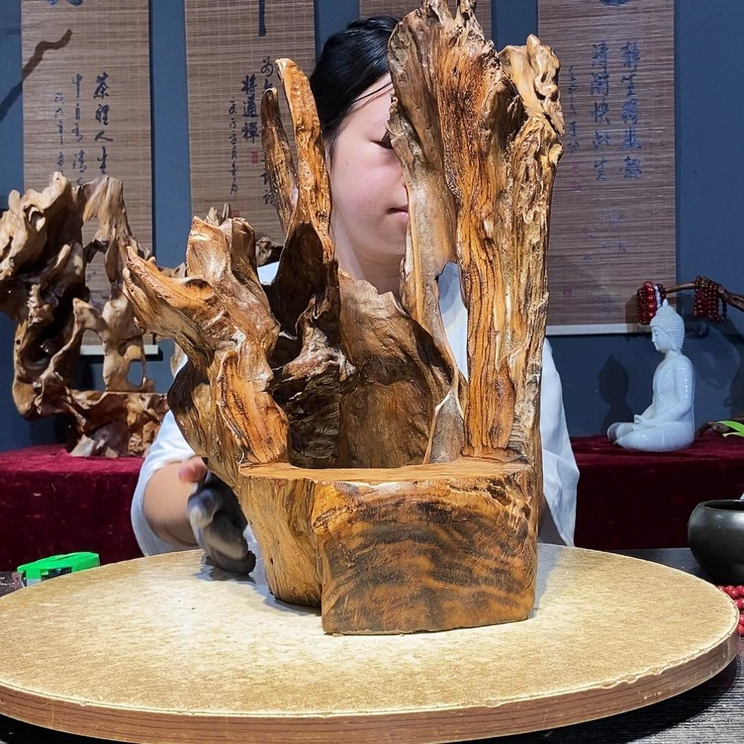 金***水800株木随行的小根艺
