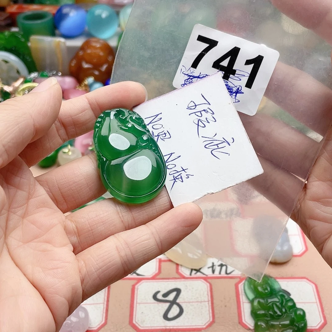 合金颈饰玛瑙/玉髓镇*方