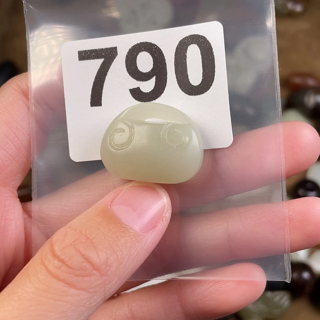 和田玉（糖玉）未镶嵌颈饰