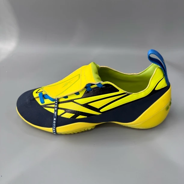 R020 锐联名款训练时尚运动鞋