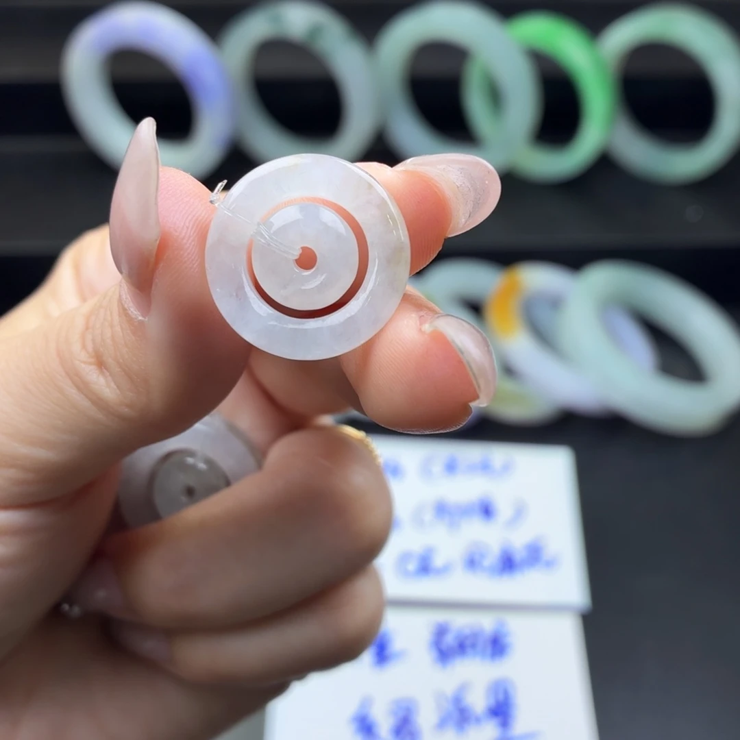 静***开翡翠未镶嵌颈饰翡翠