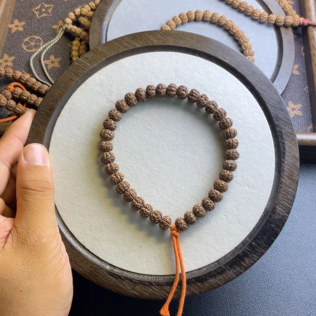 金刚菩提吊坠大*孔道黄树王