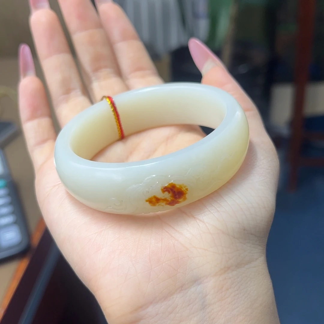 和田玉未镶嵌手镯