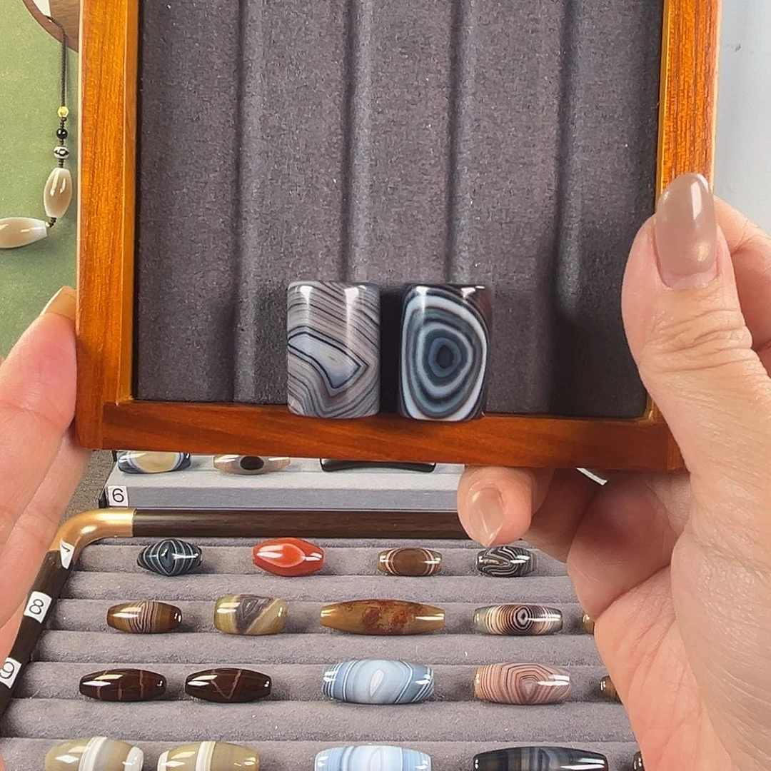 草***客玛瑙/玉髓合金颈饰