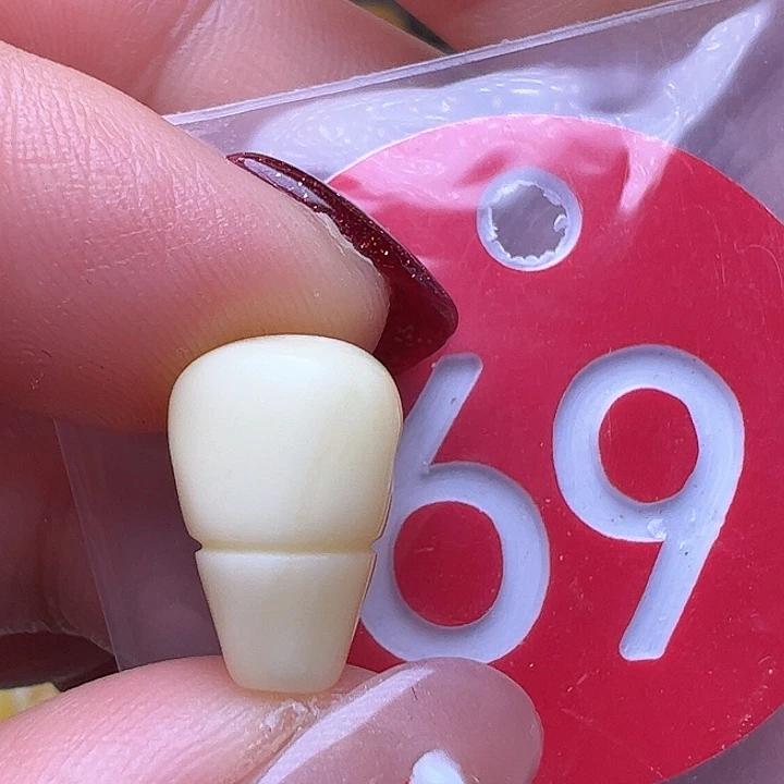 蜜蜡裸石未镶嵌花粉9.5m m