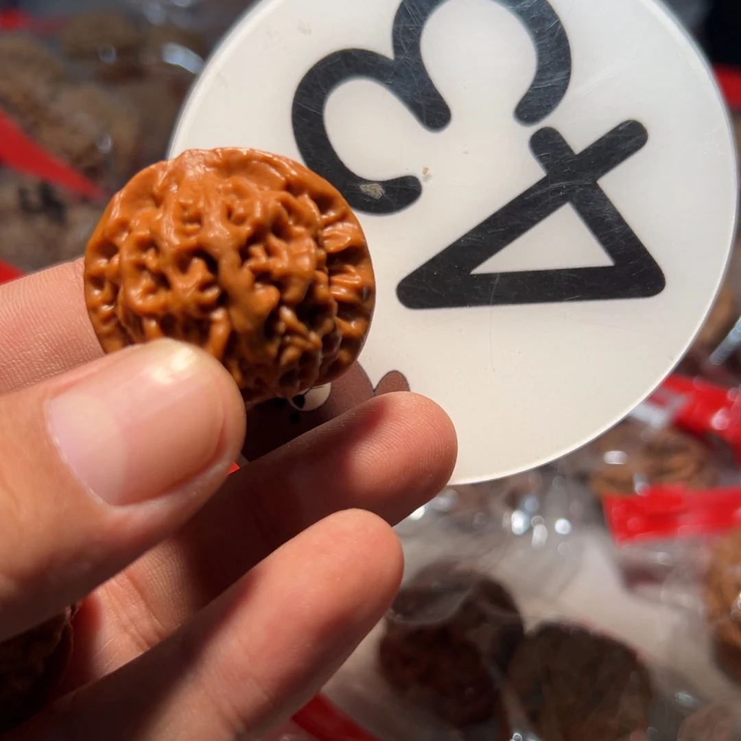 唐***木文玩核桃，白色43号