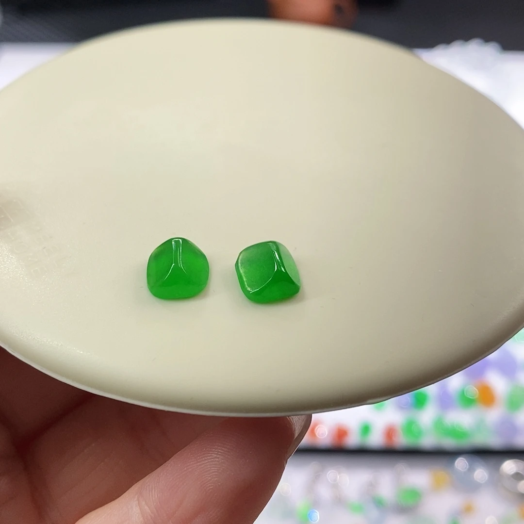 散珠翡翠一对绿随形