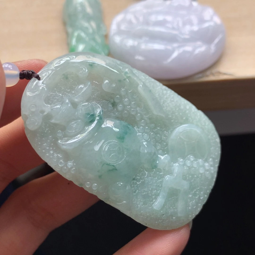 颈饰未镶嵌翡翠吊坠