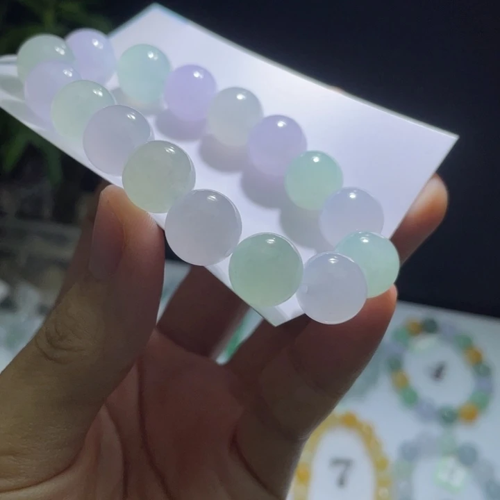 未镶嵌定制翡翠日**恒翡翠