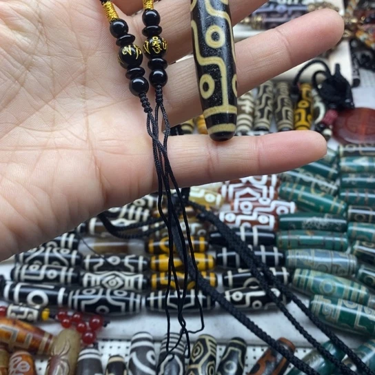 孤***僧玛瑙/玉髓未镶嵌颈饰