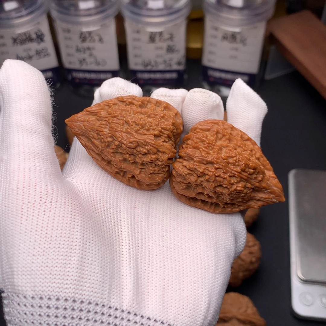 文玩核桃吊坠36塔尖