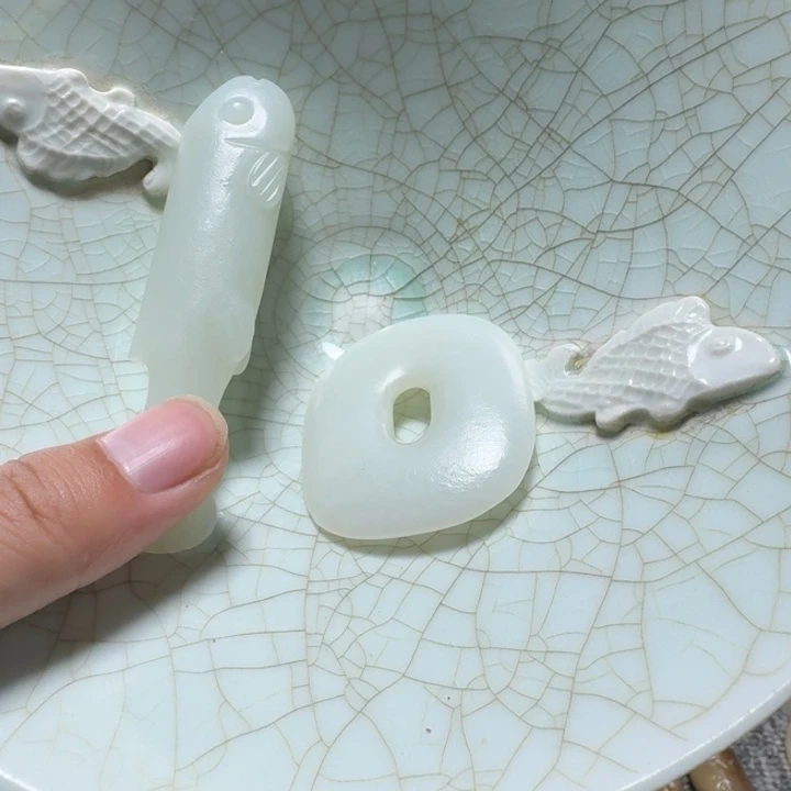 用***2瓷片双鱼青瓷开片大碗