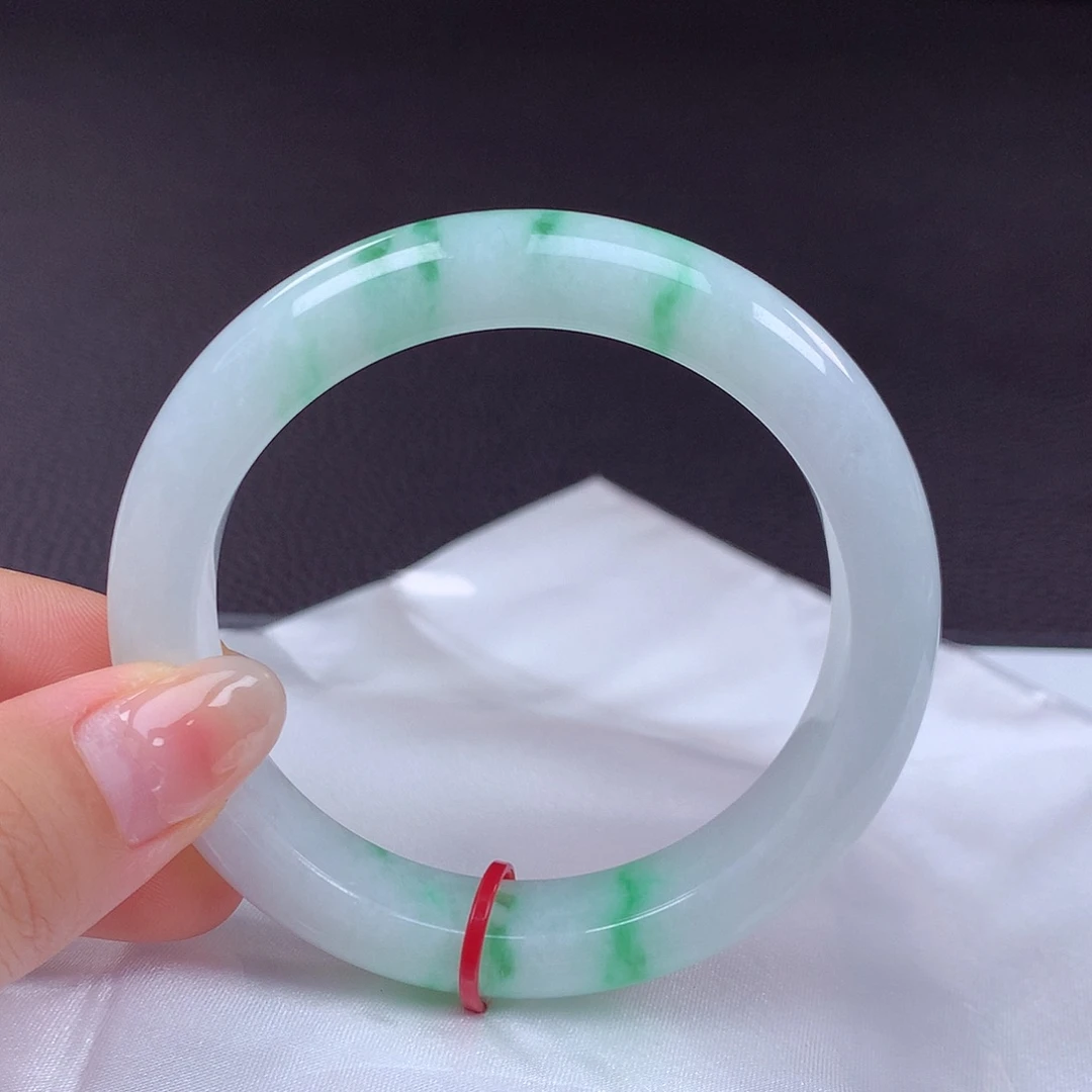 翡翠手镯未镶嵌58圈口680006