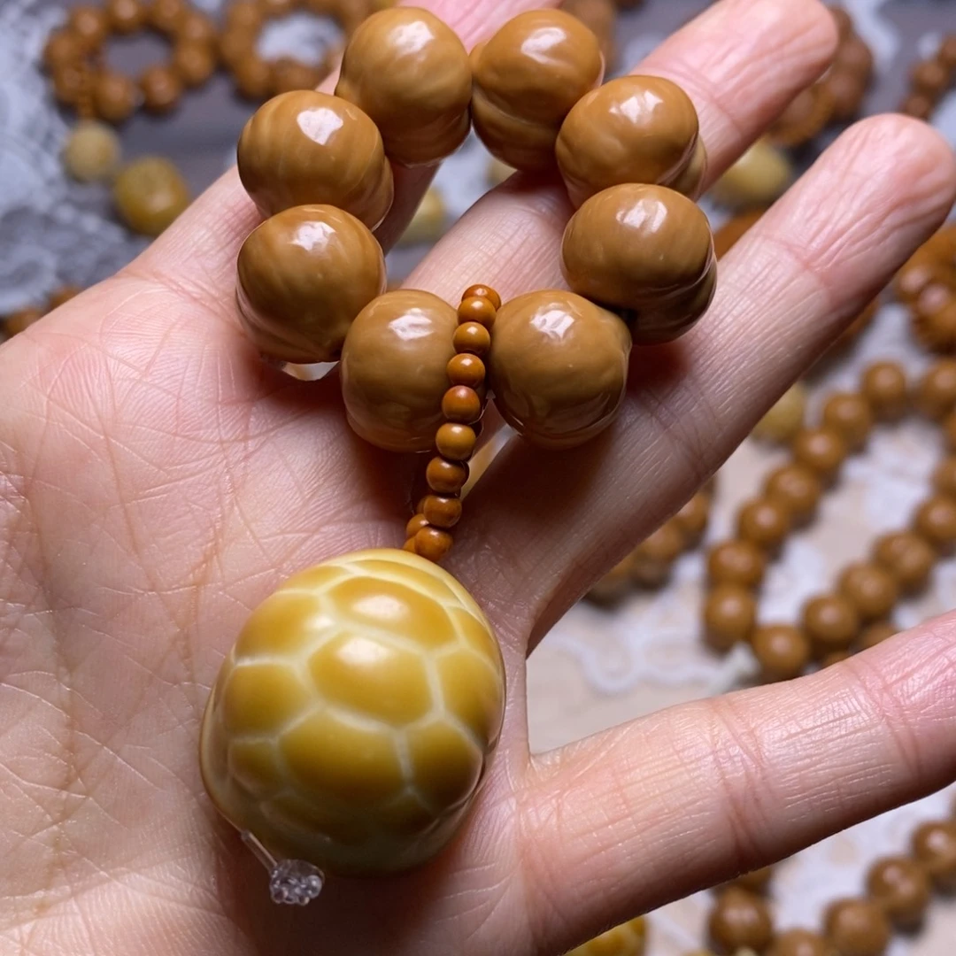 把件猴头核桃柯基屁桃龟甲