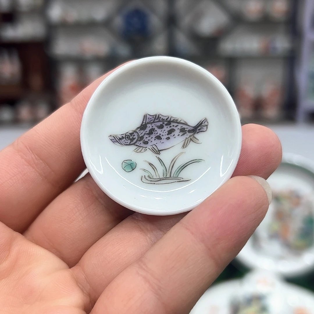 罐粉彩鳜鱼鼻烟碟