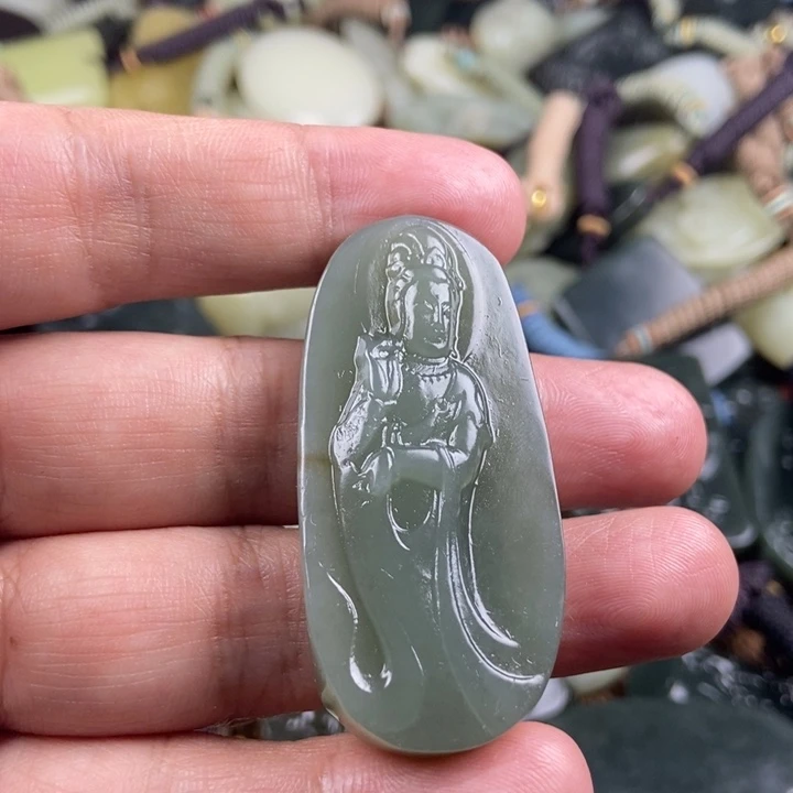 和田玉未镶嵌颈饰