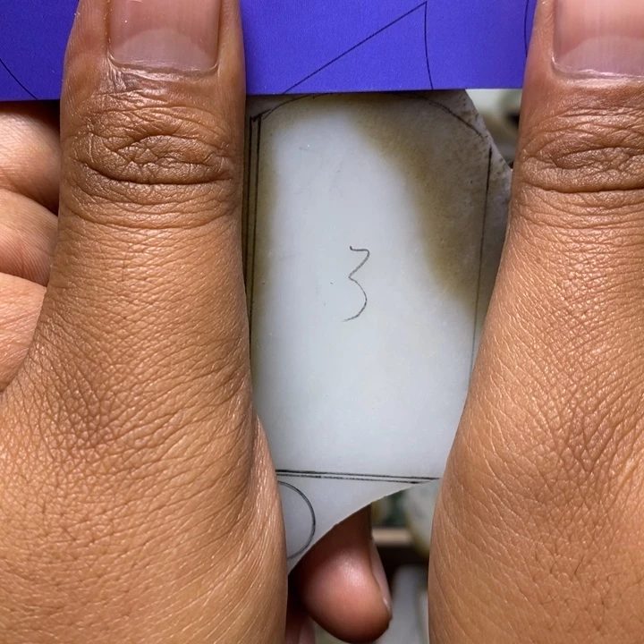 小***满定制和田玉未镶嵌挂件