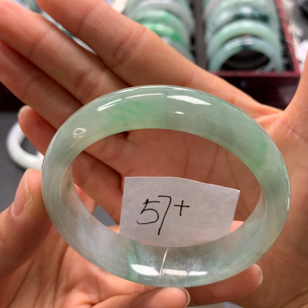 未镶嵌手镯翡翠郡*手镯