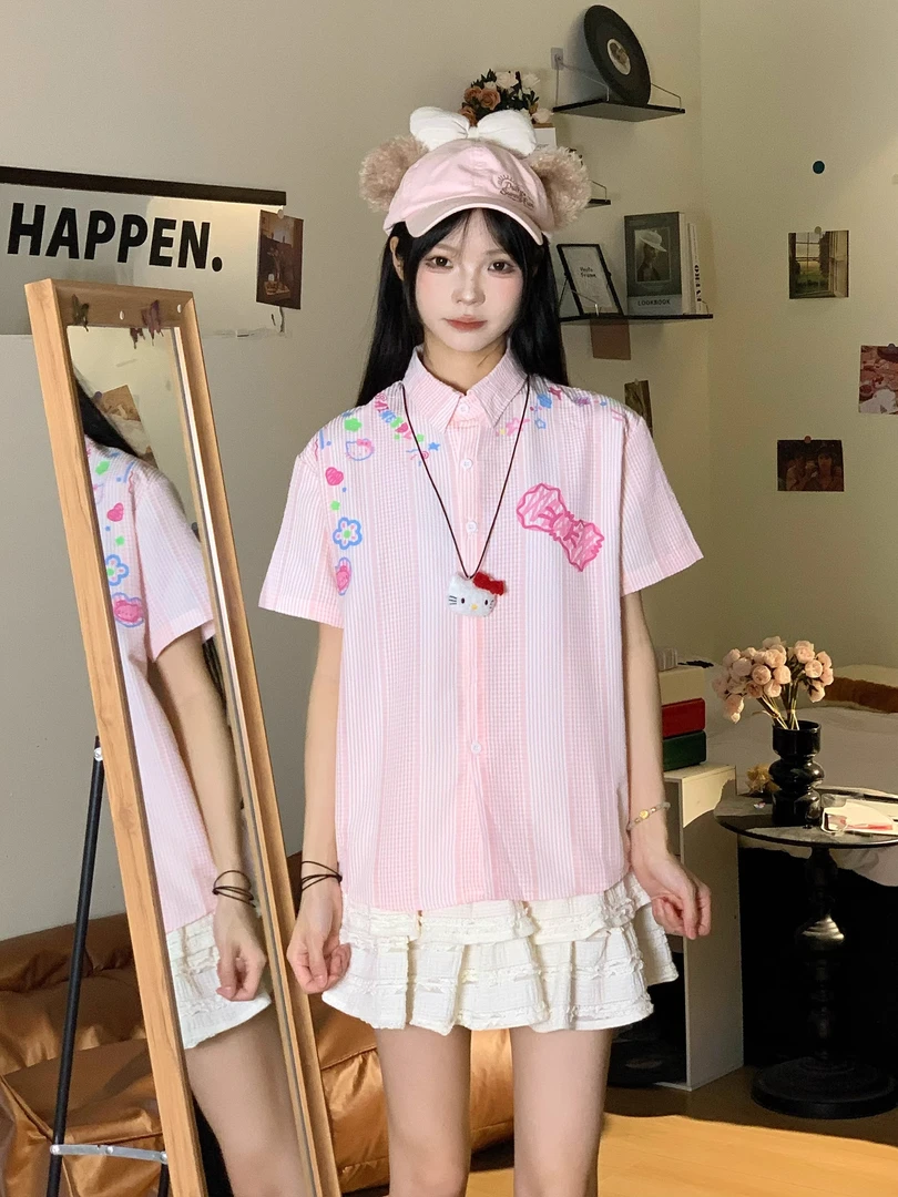 甜美涂鸦印花格子衬衫短袖女夏季宽松设计感百搭上衣