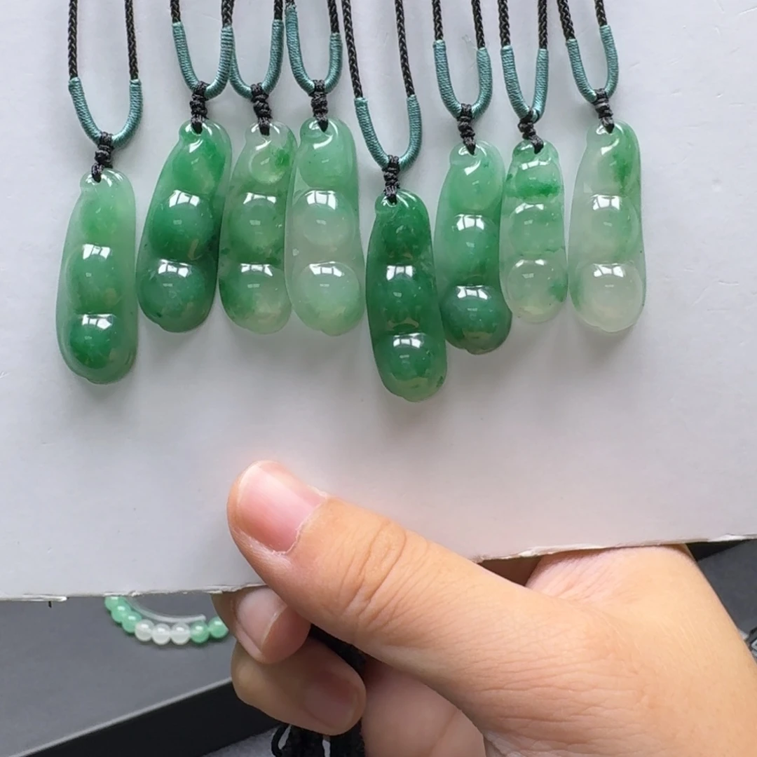 石英质玉（非洲翠）未镶嵌吊坠(赠链)多样性发一