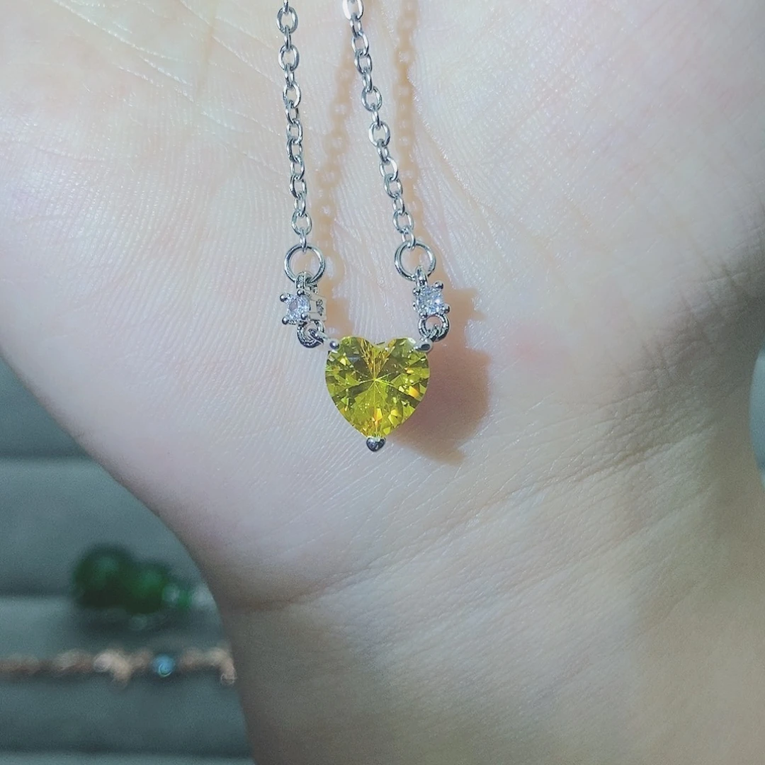 【闪购商品】银S925镶嵌耳饰托帕石