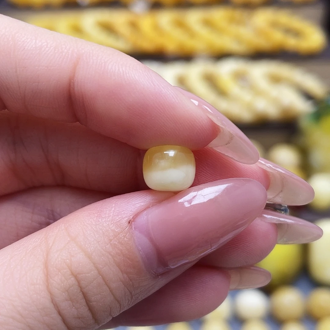 未镶嵌琥珀裸石8.5*7.3mm老型