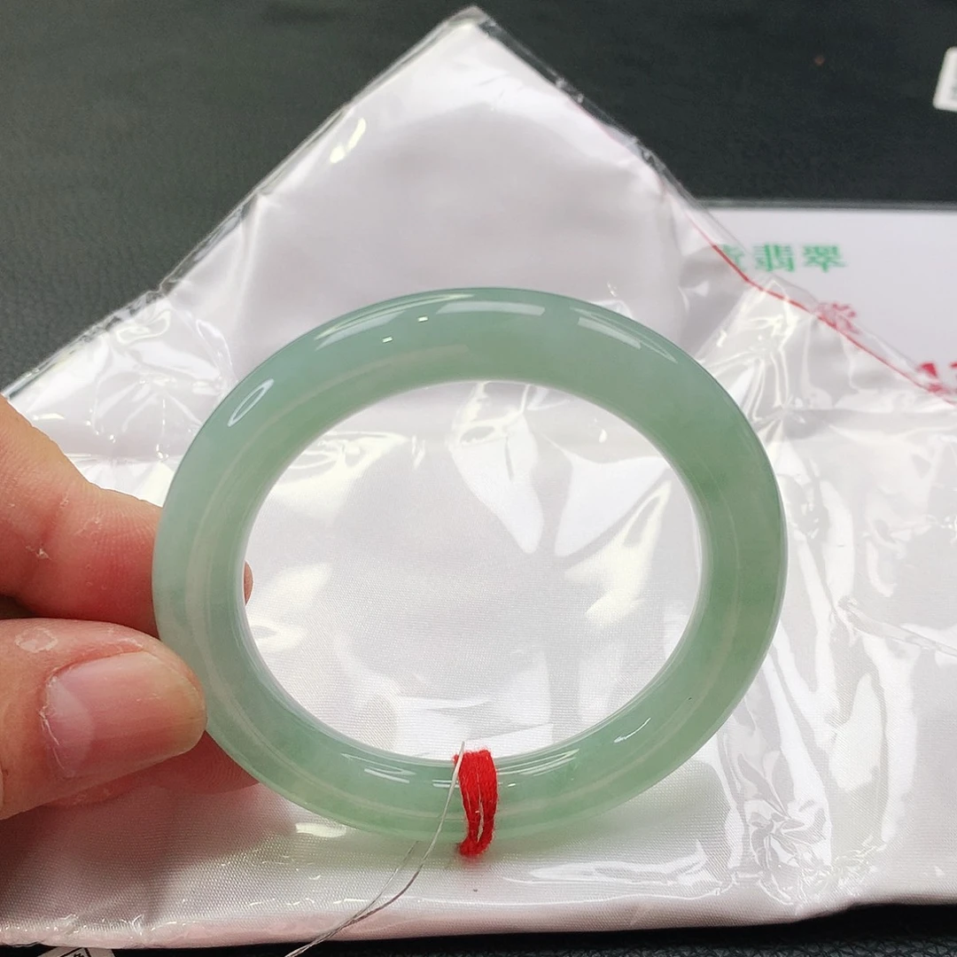 未镶嵌手镯翡翠天然翡翠手镯