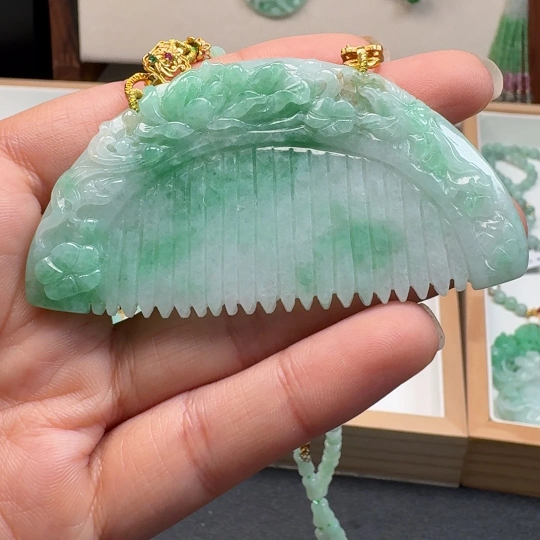 翡翠未镶嵌颈饰翡翠吊坠