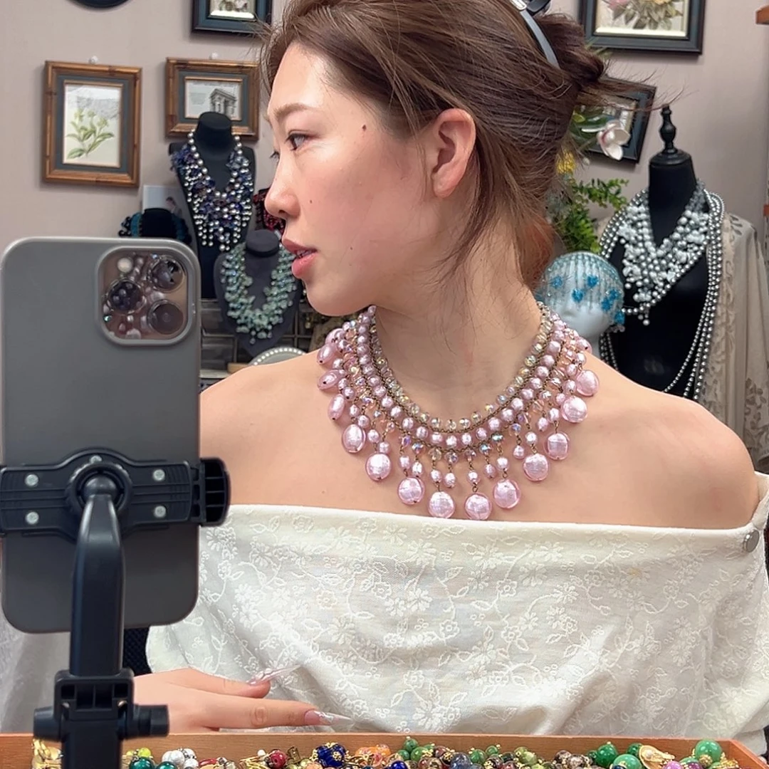 小***瑶玻璃颈饰编号248 一套