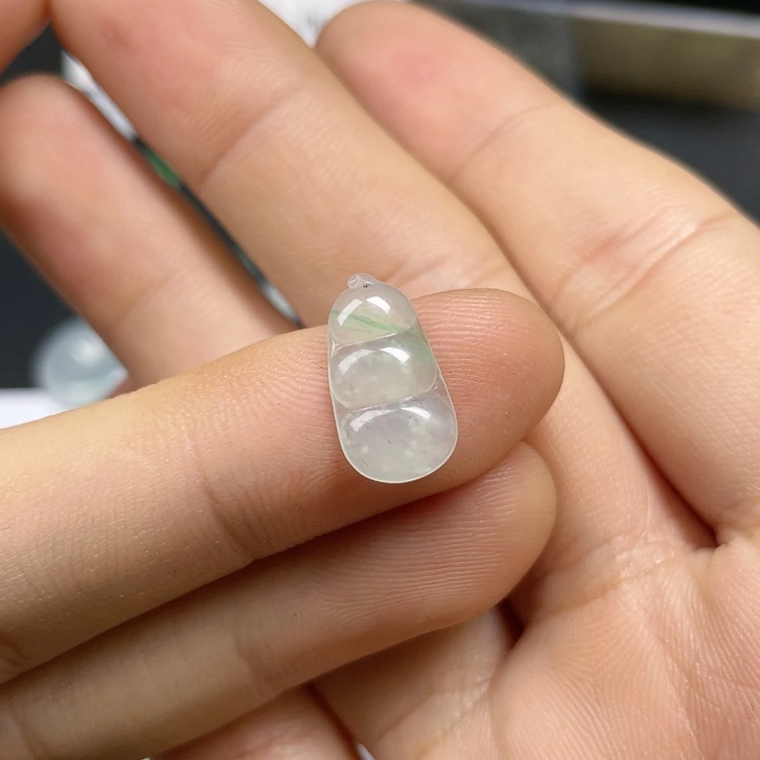 【闪购商品】颈饰未镶嵌翡翠福豆