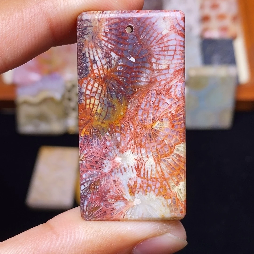 堇***y硅化玉合金珊瑚玉