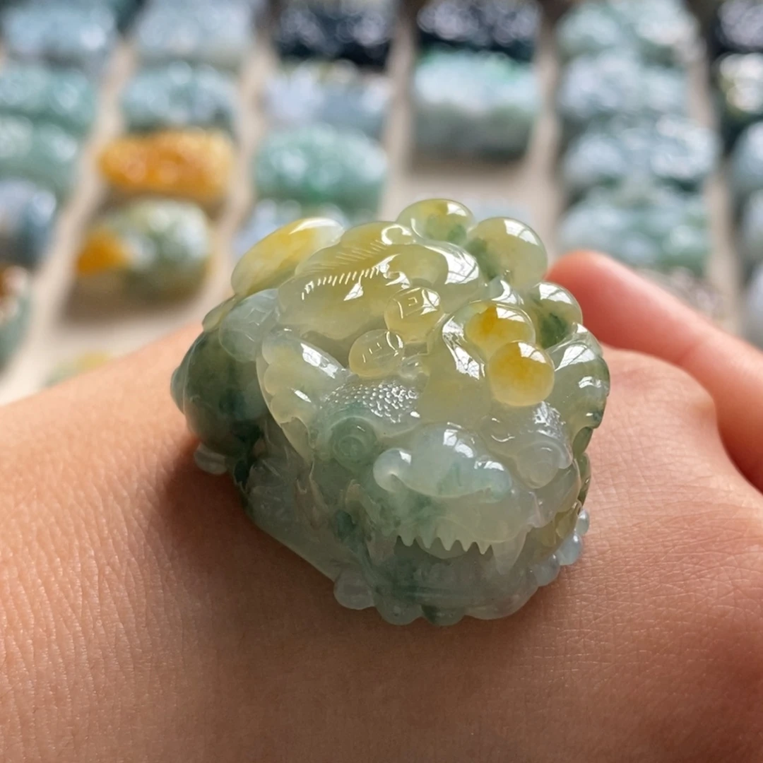 翡翠未镶嵌颈饰天然翡翠貔貅吊坠