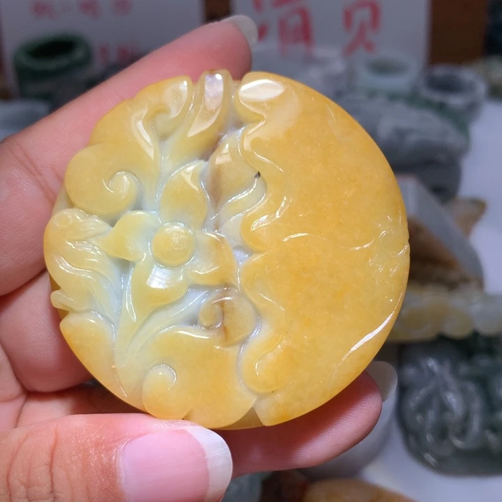 翡翠未镶嵌颈饰保真天然A货翡翠