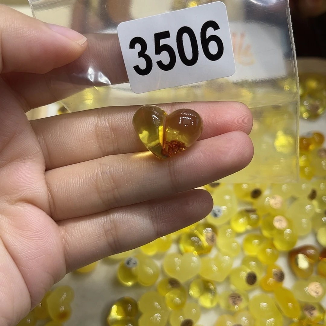琥珀未镶嵌珠宝奇石