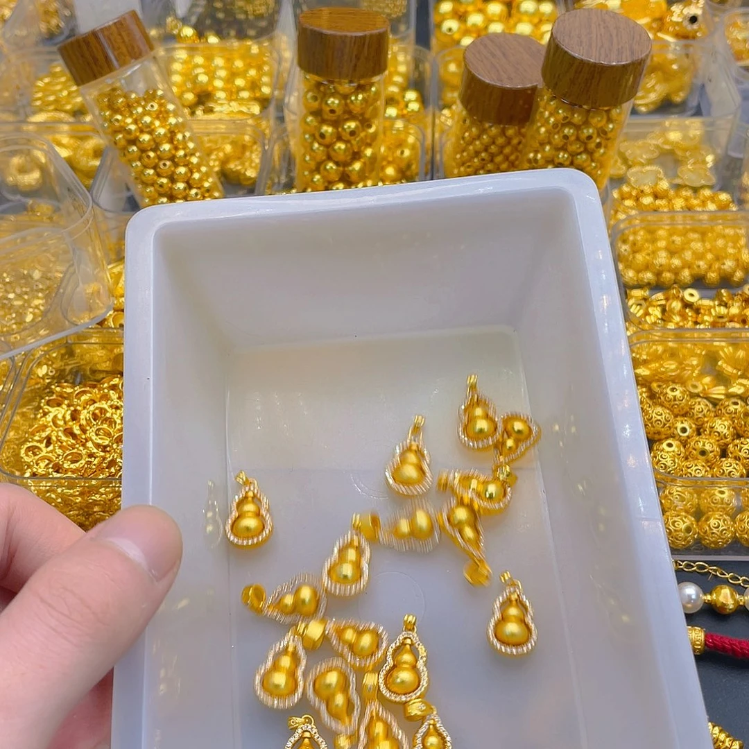 锆石铜合金镶嵌小葫芦1个