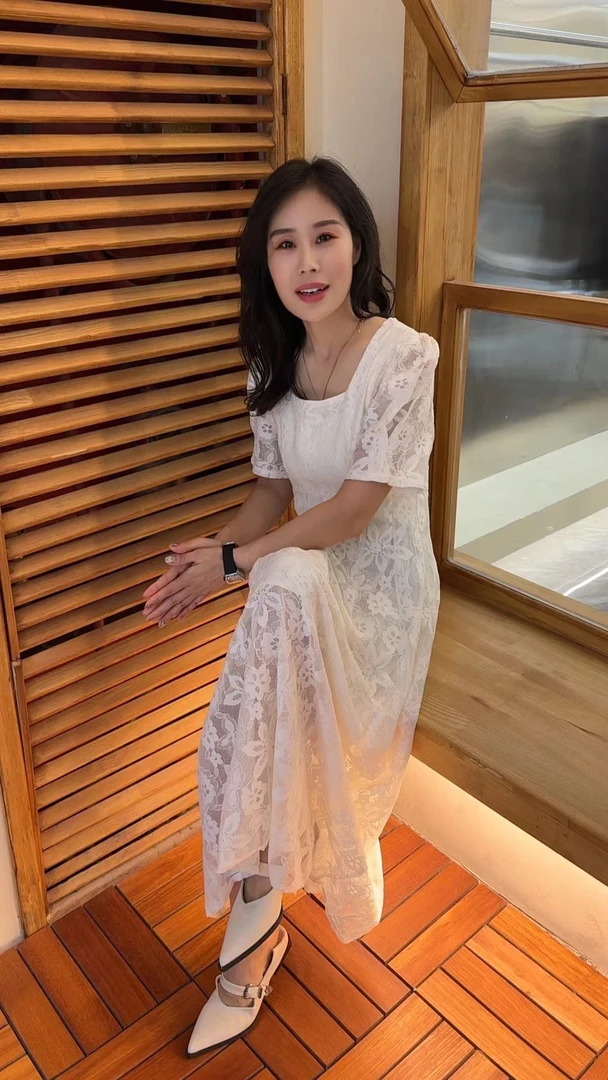 霍梦雪 法式尖头单鞋 C 米白色 190-2