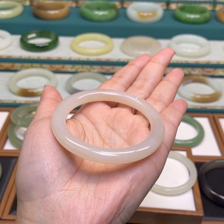 和田玉手镯未镶嵌涛*52