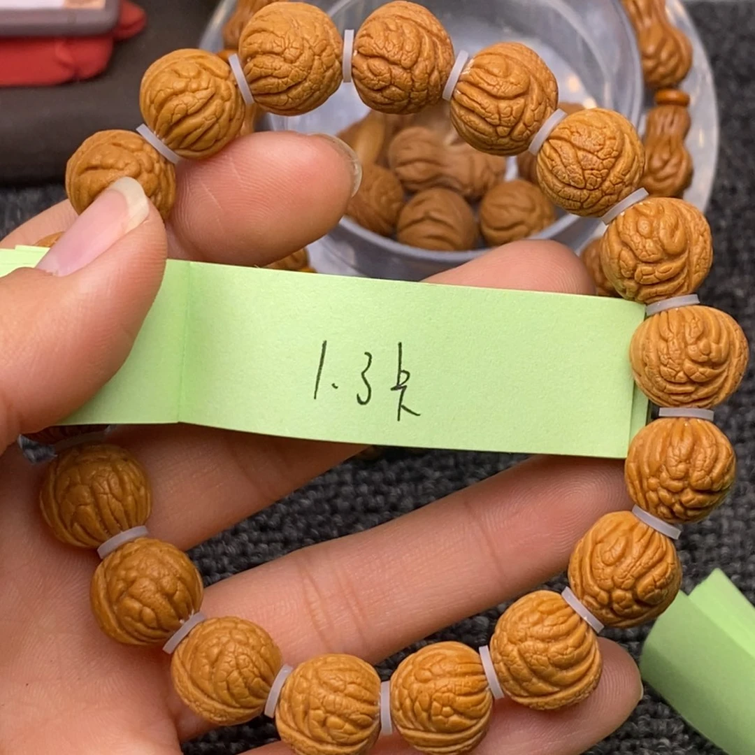 秦岭山脉龙纹桃核 18