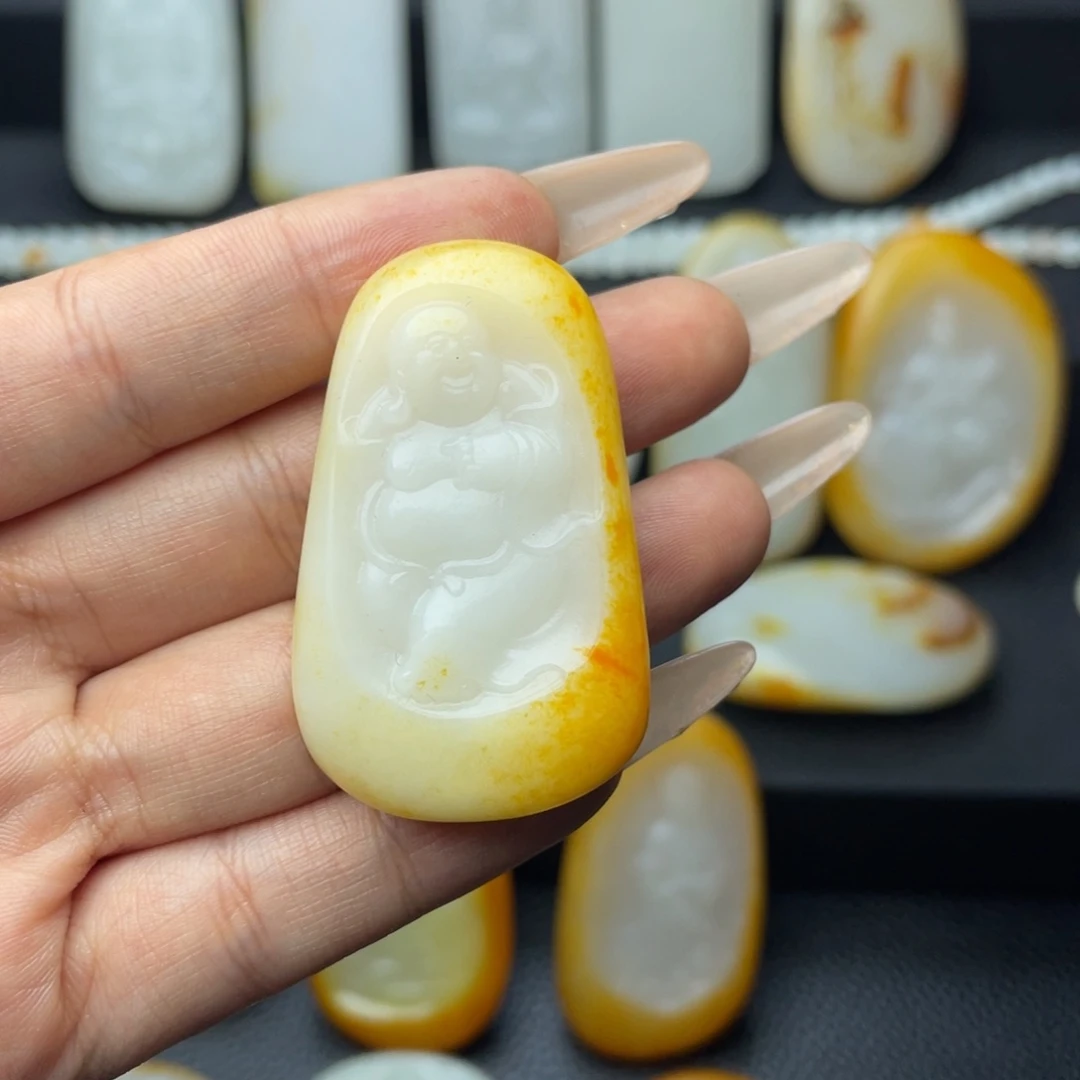 和田玉未镶嵌颈饰