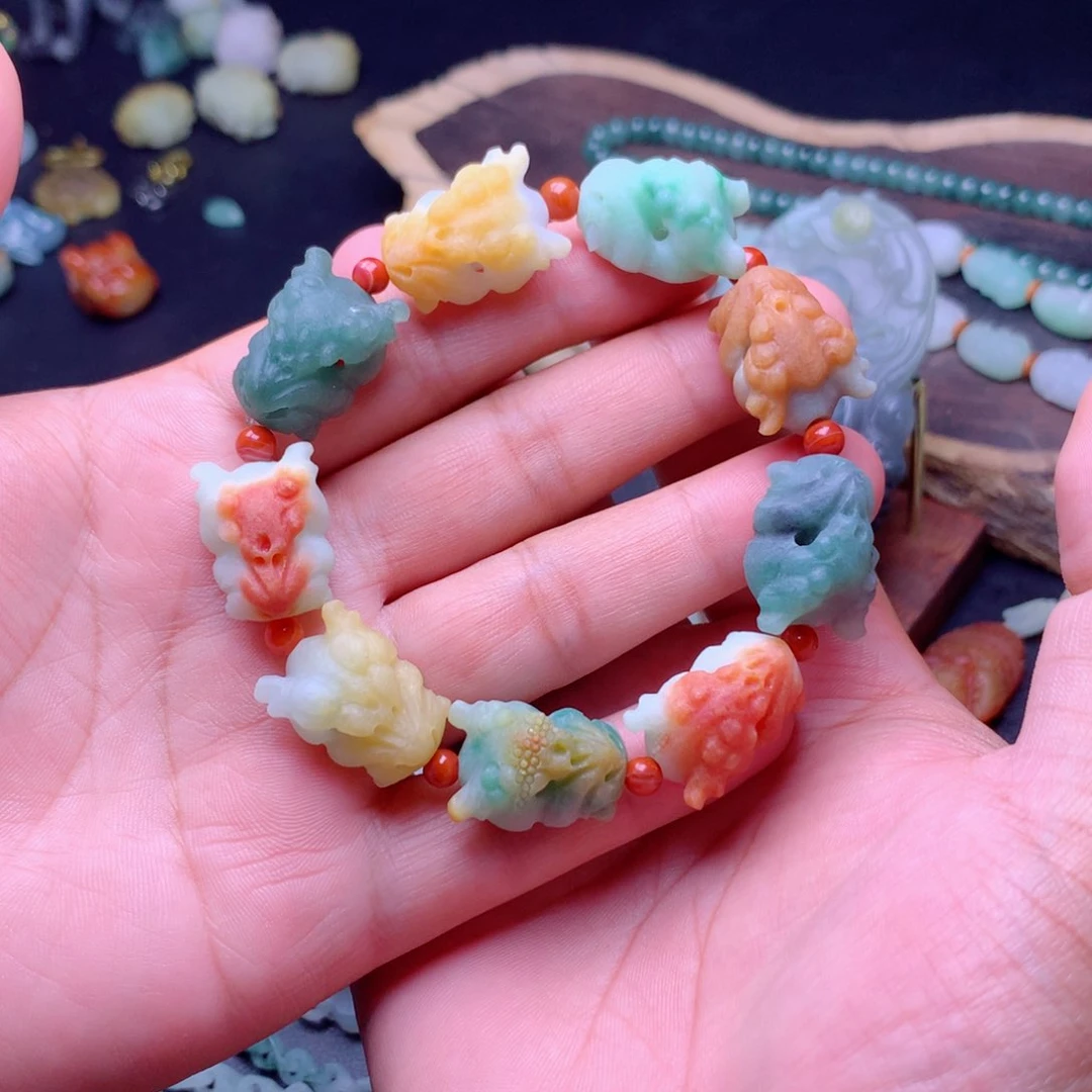 雨***️定制翡翠未镶嵌手串