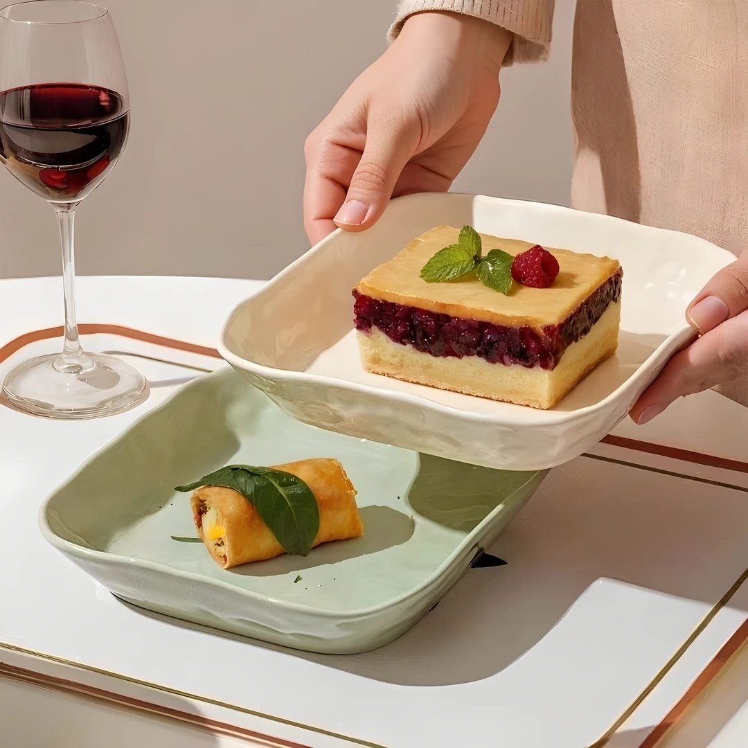 奶油2025新款家用餐具高颜值豪华饭盘餐盘陶瓷乔迁盘子方盘圆盘