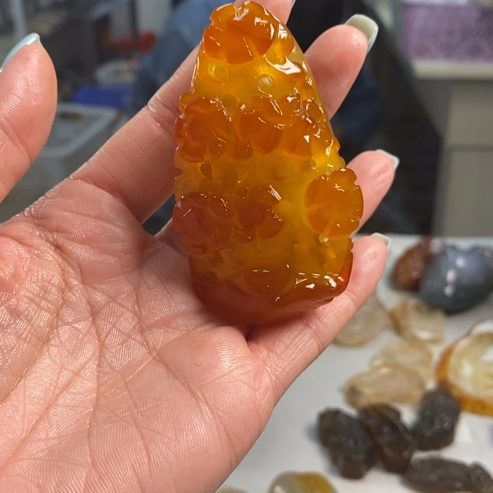 玛瑙/玉髓未镶嵌吊坠(不含链)猪*