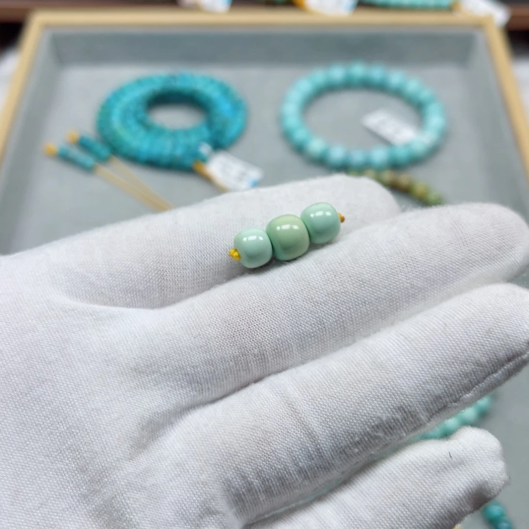 绿松石未镶嵌挂件