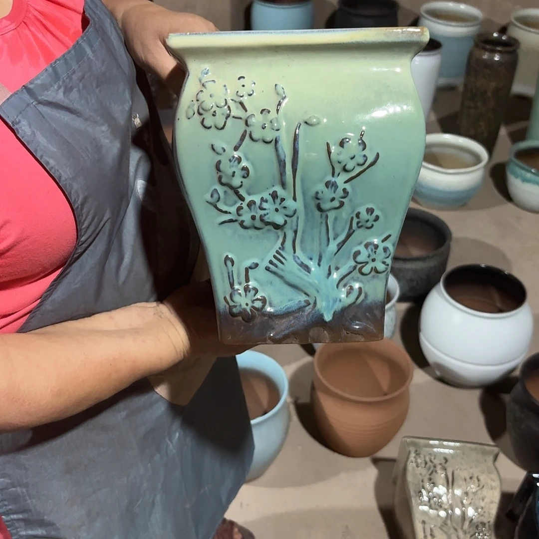 紫砂花盆口20高25一个