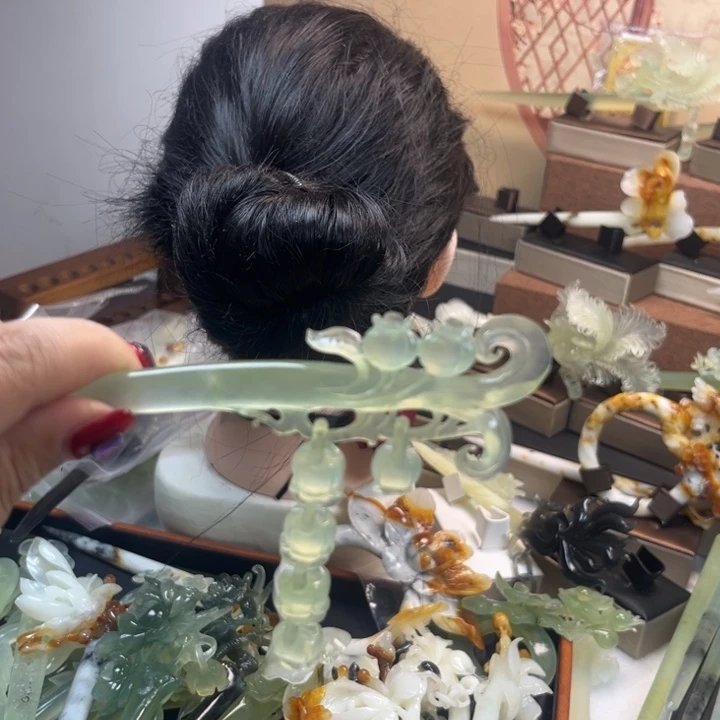 雪***舞蛇纹石玉合金发饰