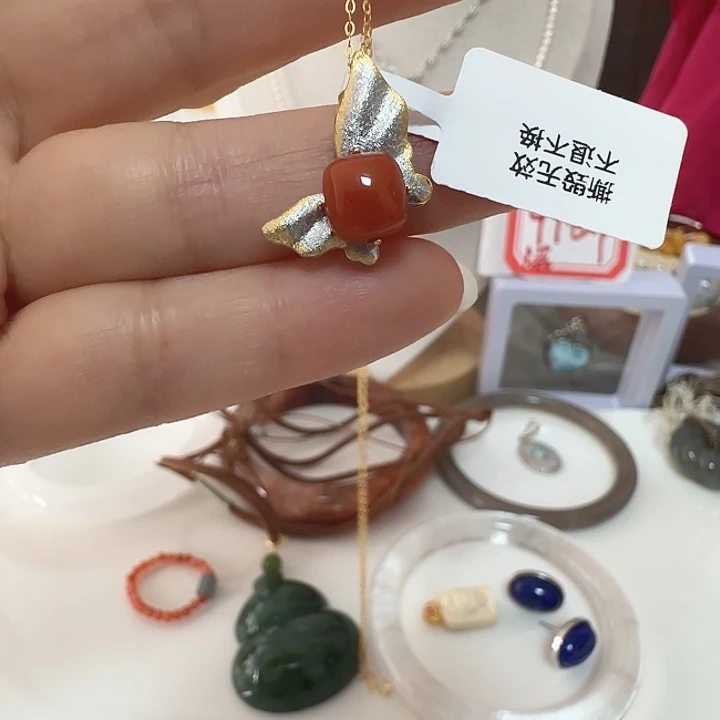 南红玛瑙银S925镶嵌颈饰设计款厚银镶嵌带链子正常结构