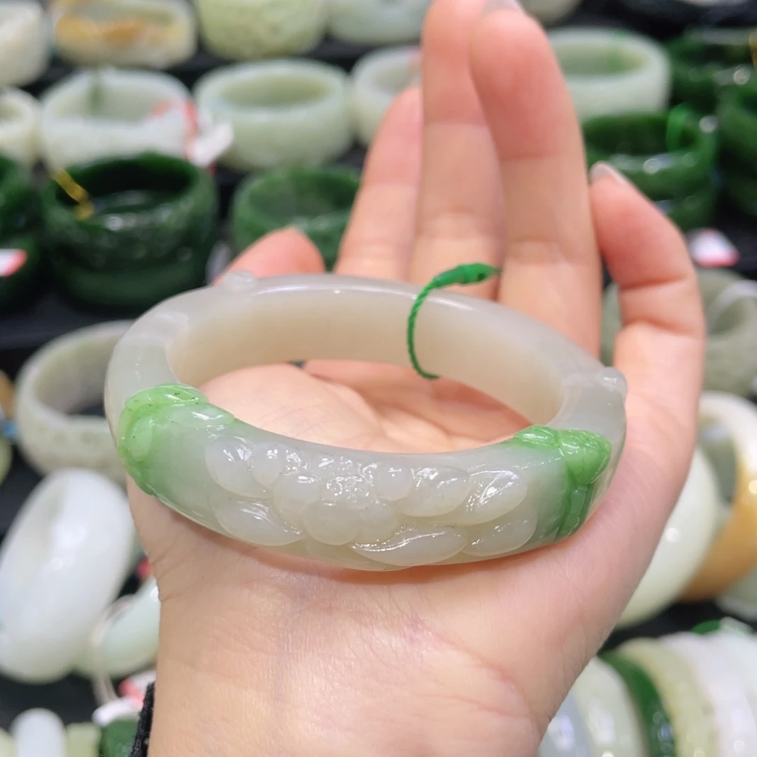 未镶嵌手镯和田玉15